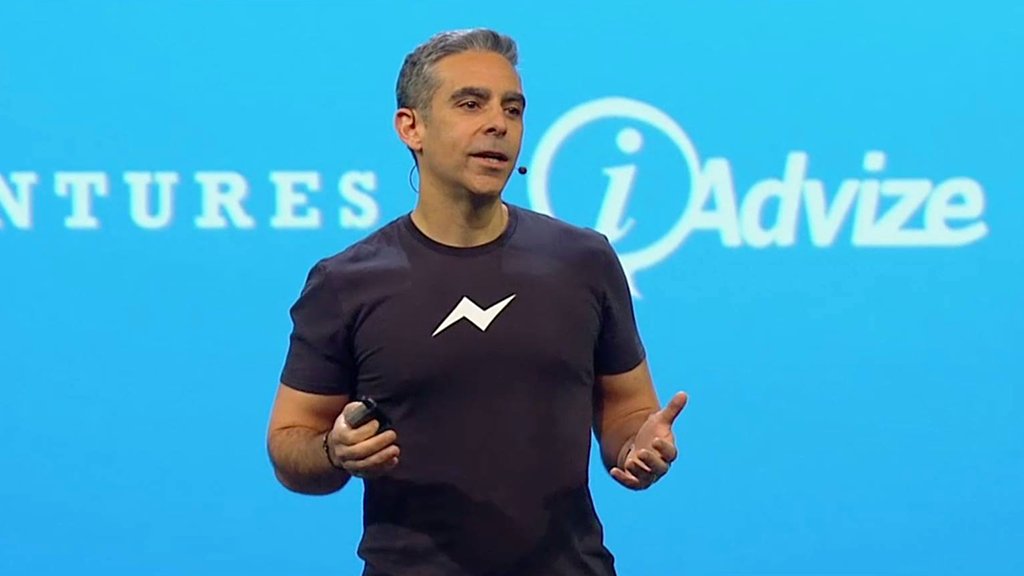 maximebaumard's tweet image. Messenger : les 5 annonces à retenir de #F8 bit.ly/1Msyozi #F82015