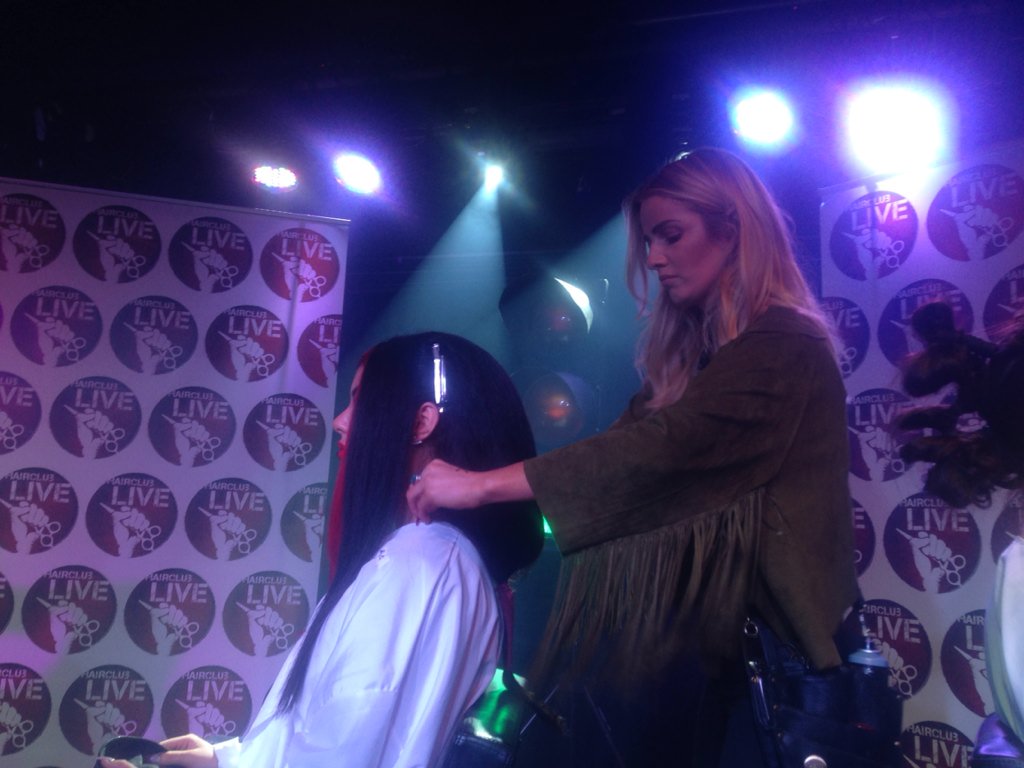 HairClubLive's tweet photo. A popular lady @lreganhair @Indy_Hair @ghdProfessional #London #OpenChairNight https://t.co/vQGqOiPjrW