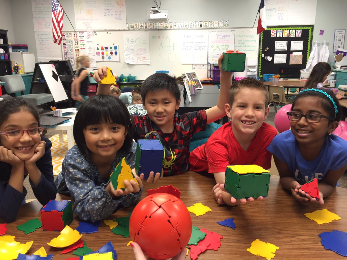 PalmerClass2's tweet photo. Loving our unit on 3D shapes! @PalmerClass2 #psin2nd https://t.co/Mg5KsIBDdU