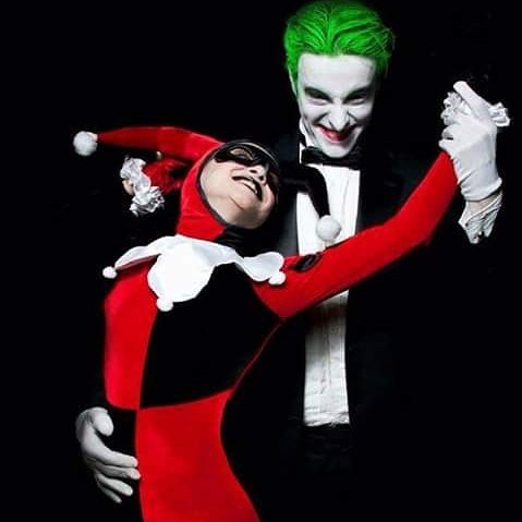 Chaos can be so elegant :D #Joker #HarleyQuinn #cosplay #dccomics #batman