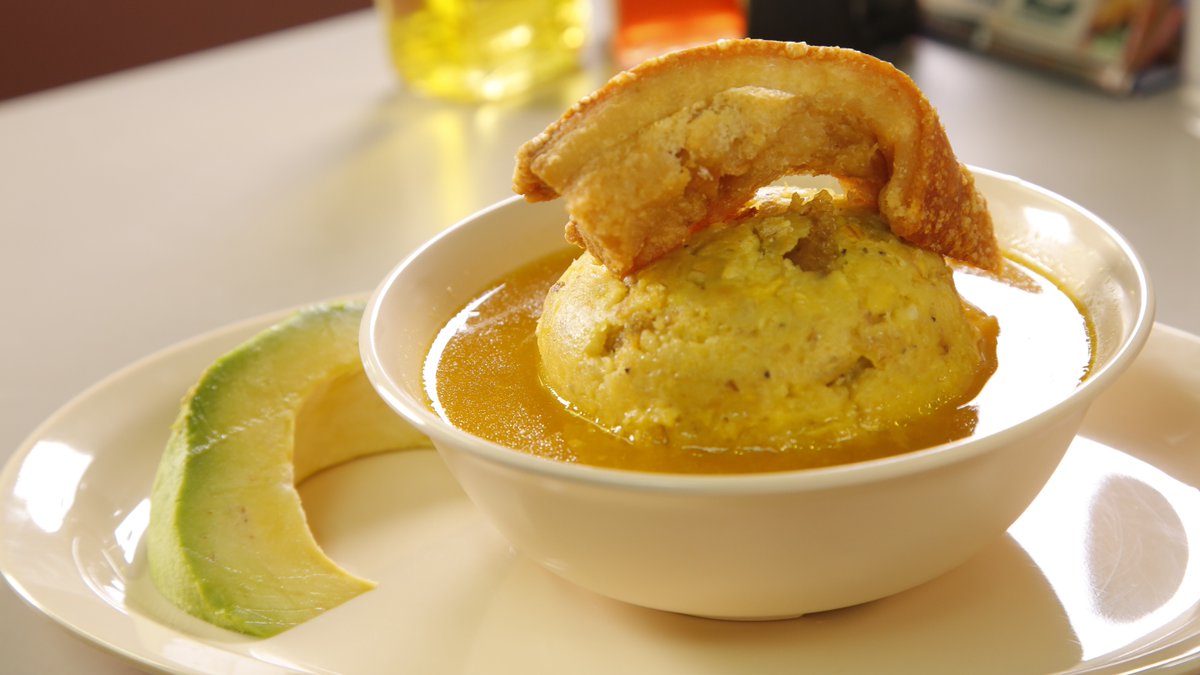 Join @AndrewZimmern in Puerto Rico for a taste of San Juan's comfort food &amp; beach eats TONIGHT @ 9|8c! #BizarreFoods