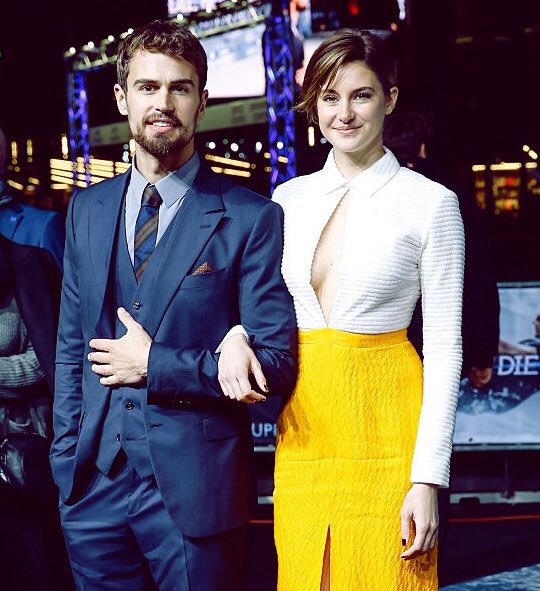 SHE0M0MENTS's tweet photo. was Insurgent promo even real https://t.co/FzhiRsYdIo