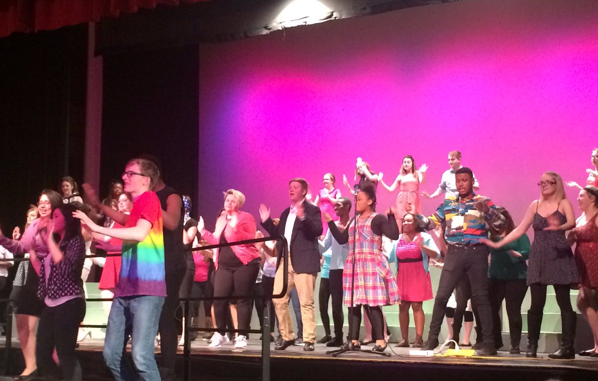 HeatherPsaltis's tweet photo. Hits of Broadway with Auburn CAPA choirs #capamazing #OurKidsRock @RPS205 https://t.co/ib99JfLbwD