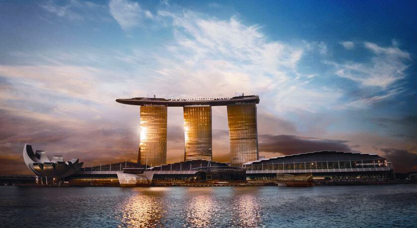 sswichers's tweet photo. Gotta Love It! Marina Bay Sands Singapore! Great Memories, Greatest Friends! https://t.co/HuAwxqCI96