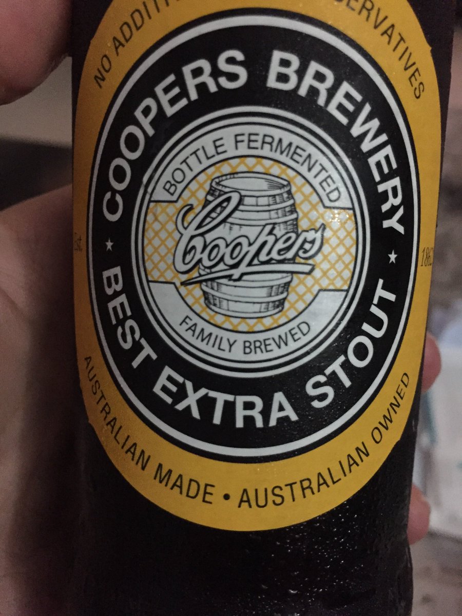 JonoH's tweet photo. Two great reasons to visit Australia https://t.co/GIgy9MNQrB