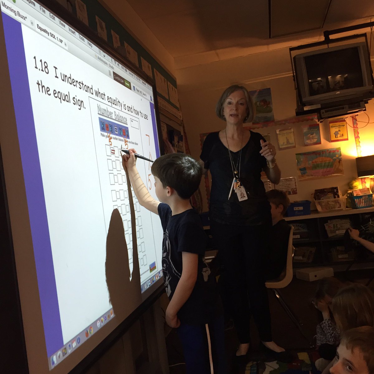 taytigersfirst's tweet photo. We always love when @taylormathcoach can come to our room to teach us math strategies! #owensfirstgrade @APSMath https://t.co/KarBBJwiC0
