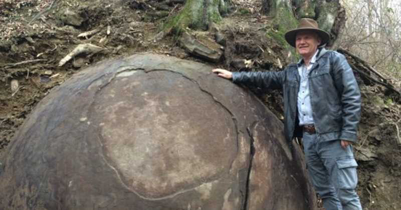 La misteriosa Sfera gigante di pietra trovata in Bosnia da Osmanagic