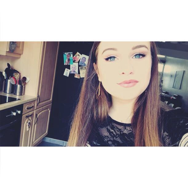 teamcoraliiess9's tweet photo. Bonne Nuit.🌙👅❤️ https://t.co/Qfui080PDr