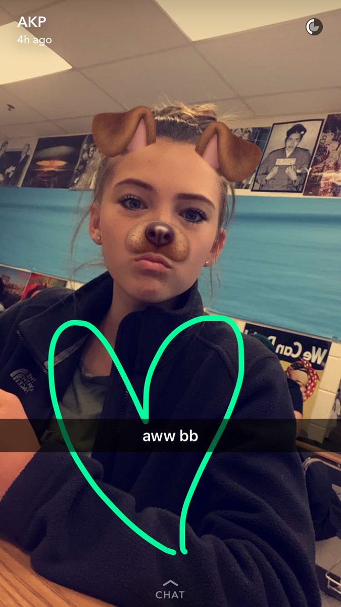 em_syyynan's tweet photo. I wanna be shown off by a boy the way akp shows me off 😍😩💕 https://t.co/rQW9tWg80e