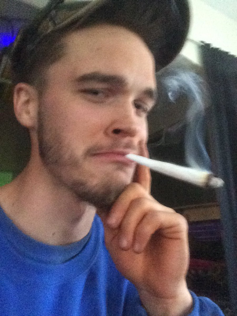Robism_'s tweet photo. "Rob I'm pregnant " https://t.co/1LY7waRpkw