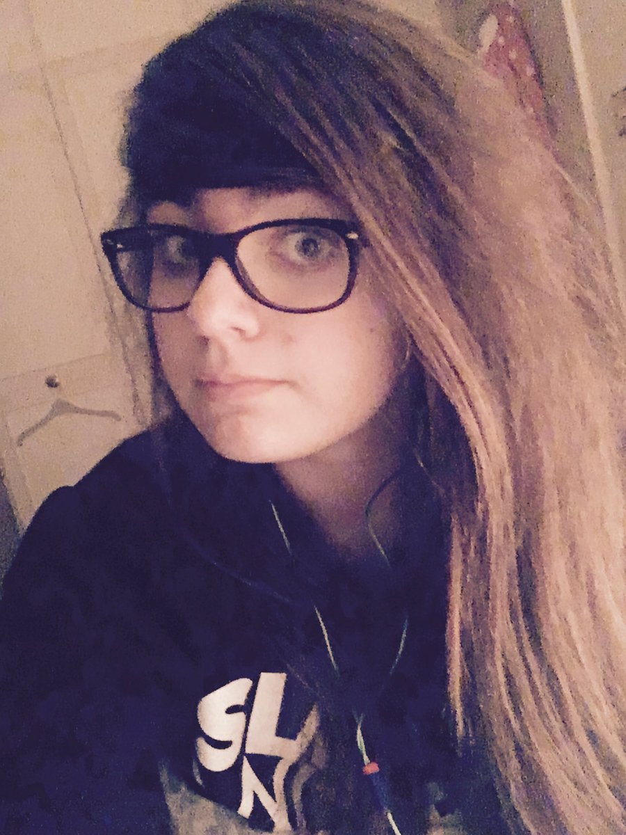 lauren_upfold's tweet photo. Listening to #wintersweather @ASITISofficial https://t.co/4nRsdrjvKl