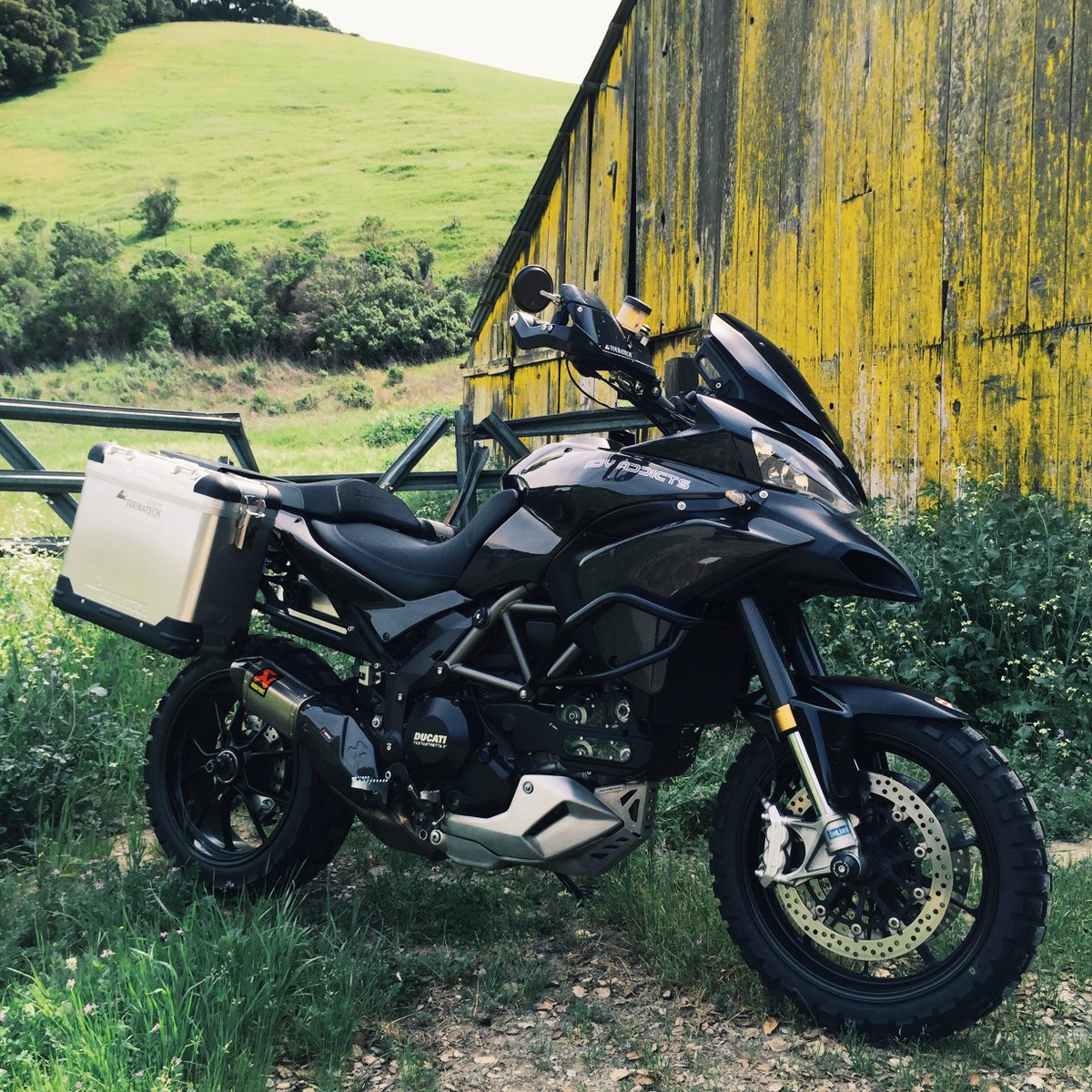 advaddicts's tweet photo. Got the #ItalianStallion out of the barn for a ride. #advaddicts #touratech #madeforadventure #ducati #multistrada https://t.co/oJnI9scN1Q