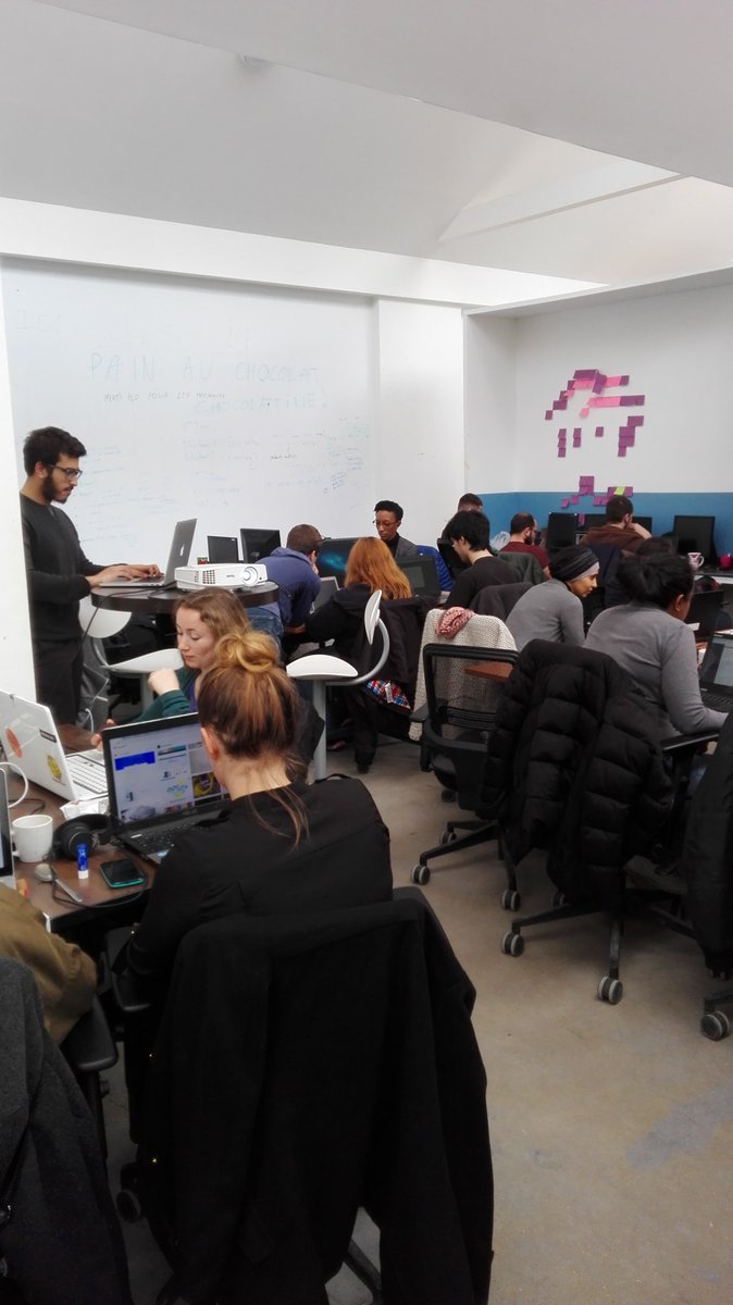anne_delseny's tweet photo. Un dernier petit tour dans la salle de cours,ça bosse dur! @simplonco #Simplonsmus2016 https://t.co/Sv4ogv8hyw