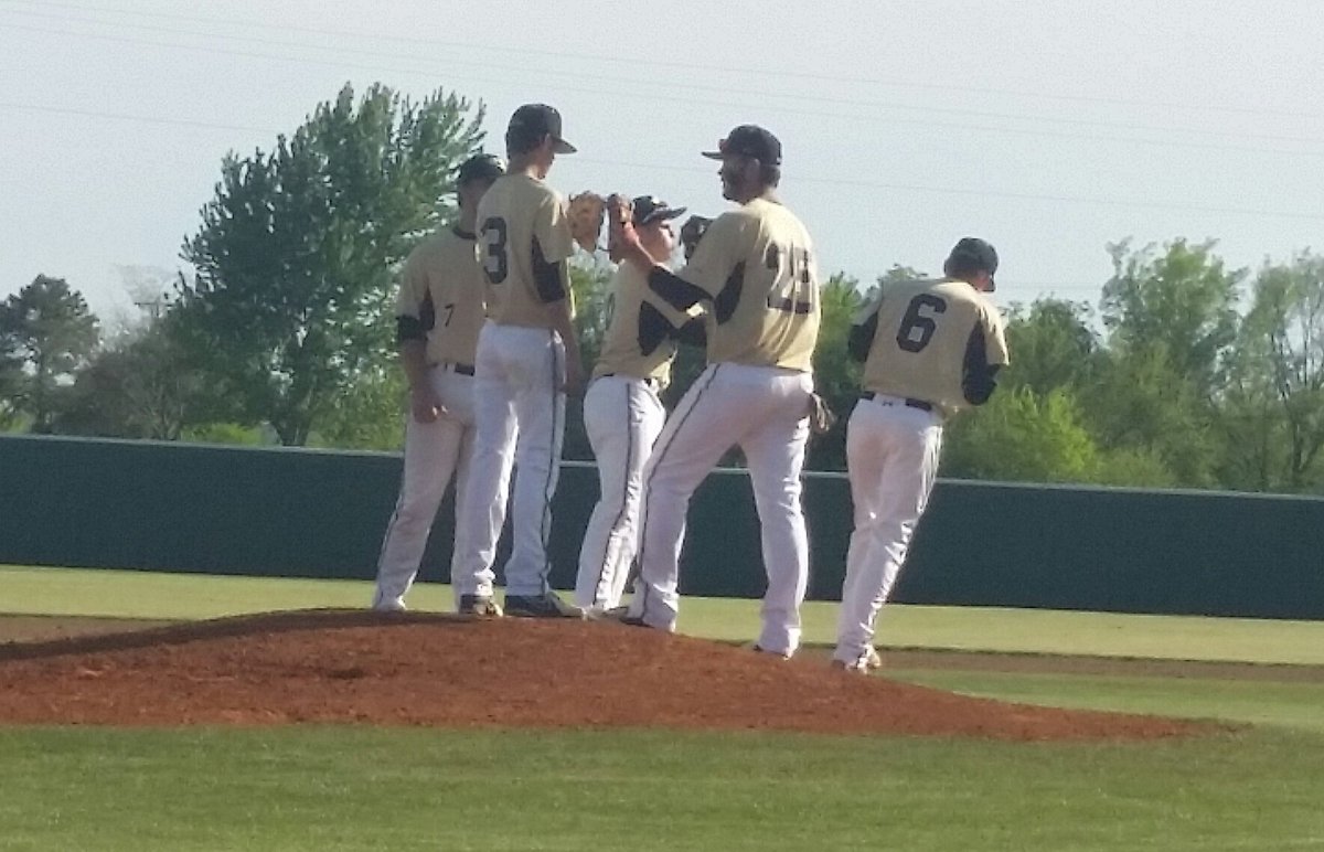 Coachswife2's tweet photo. Demons did work at the plate &amp; behind @Bouseboy17 who controlled mound 2 secure a 9-1 run rule victory over Okemah. https://t.co/8CGTTwL2U9