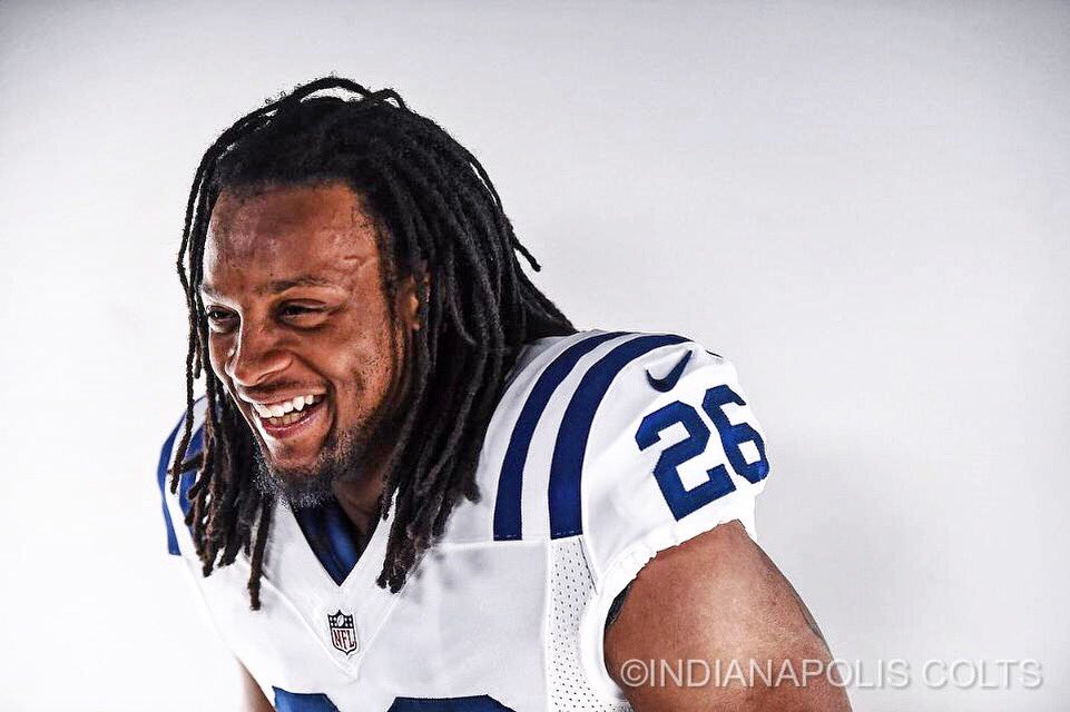 megmagiera's tweet photo. It's that time of year 👍🏼 #ColtsPhotoGarage https://t.co/7l4mnqrUMD
