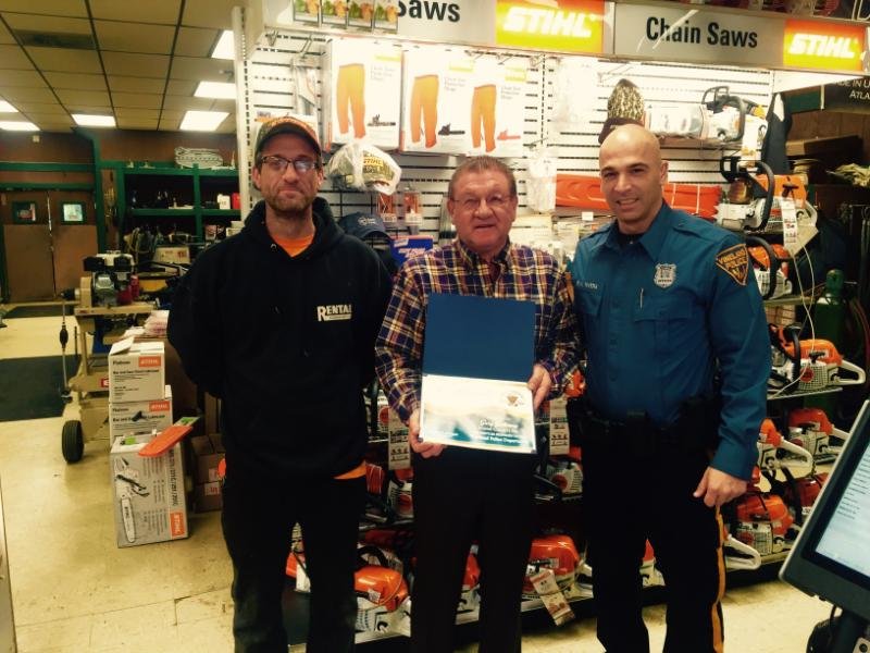 VinelandPD's tweet photo. Gary Galloway owner of Rental Country supporting VPD accepts certificate. #VPDSTRONG https://t.co/c4bouJuYow https://t.co/0uK13I2yQg