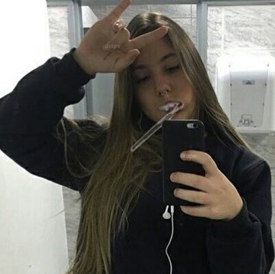 thedroppe's tweet photo. Não se impressona ela põe bronca de marrenta https://t.co/T3v7klv32D