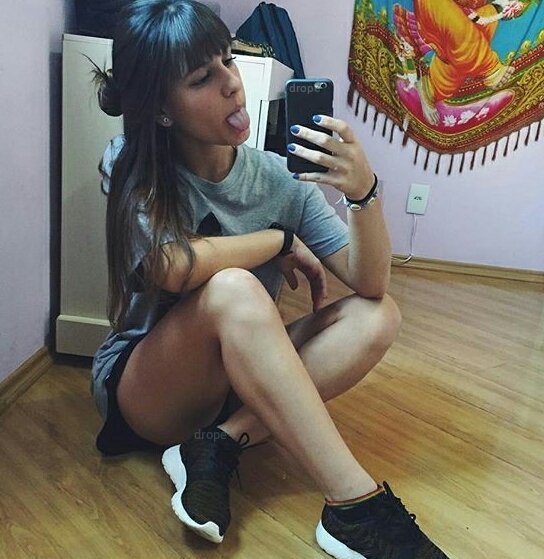 thedroppe's tweet photo. Não se impressona ela põe bronca de marrenta https://t.co/T3v7klv32D