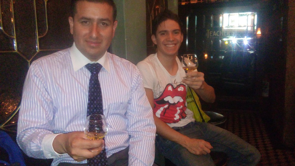 whisky_mx's tweet photo. Ayer clase de Lowland y Highland malts en Wallace Whisky bar ! https://t.co/OzhruJaPNy