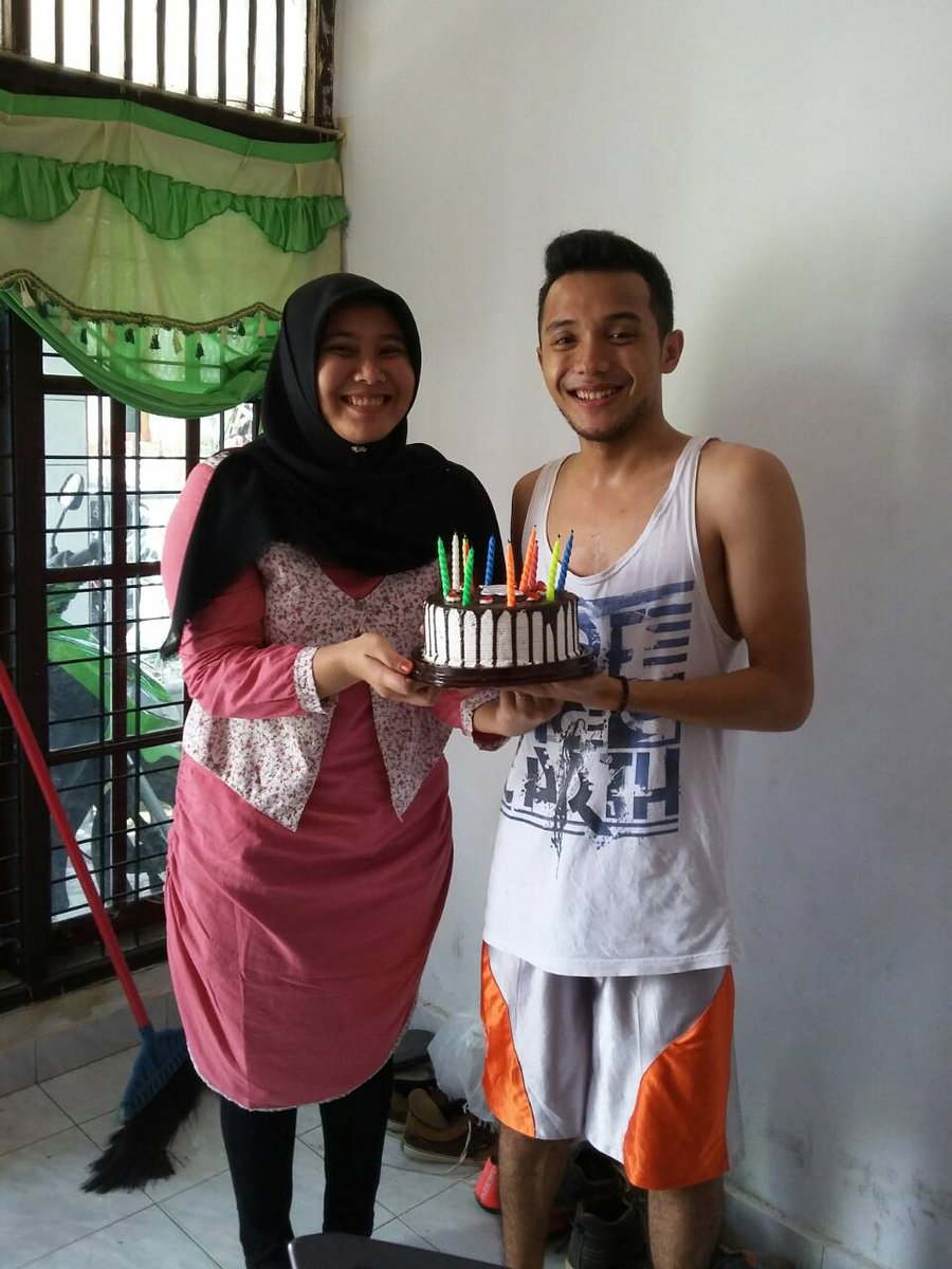 Hilvan_saputra's tweet photo. hahahaha walaupun late post... tak apalah https://t.co/lrXCj3azCo