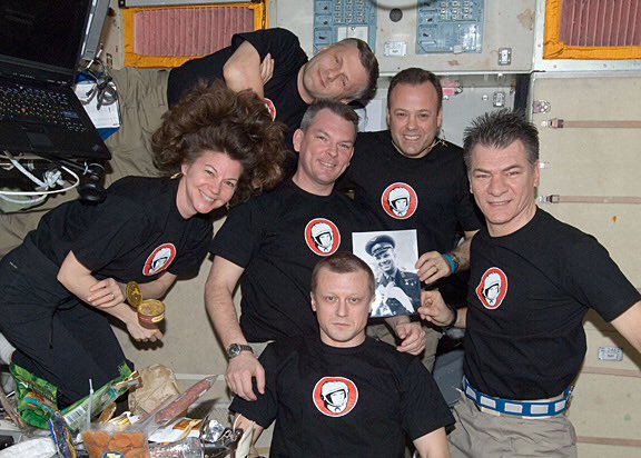 Such a memory: #Exp27 celebrated 50th anniversary of #YurisNight on <a href="/Space_Station/">International Space Station</a>! Thx to <a href="/YurisNight/">Yuri's Night</a> for shirts!