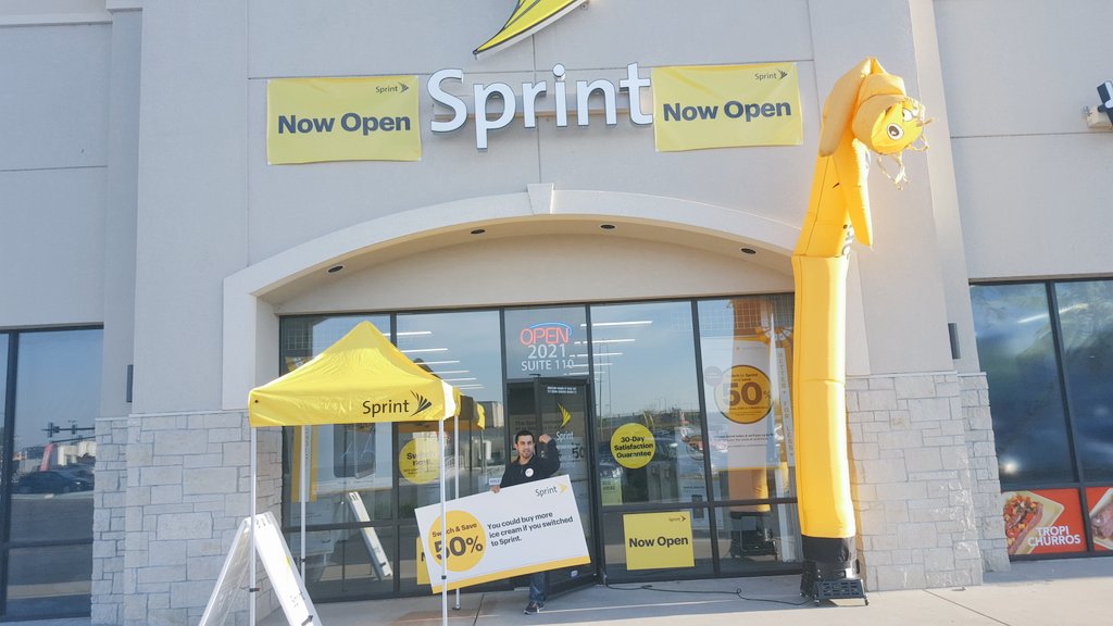 WL_AlexanderRob's tweet photo. Come on in and let us save you 50%. Der and Dro are here to help. @WL_WIT @PlainsRD @wl_byoung @TimMiller44 @Pkushn https://t.co/MjIC5OfyxR