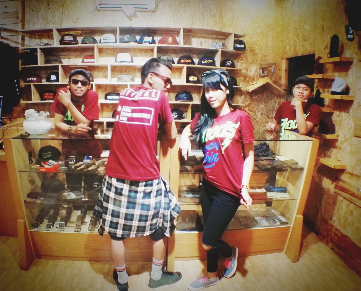 Selamat pagi BLOODS LOVER ❤️ Selamat Beraktivitas 😊 Apapun aktivitasmu hari ini, dont forget to pray :)