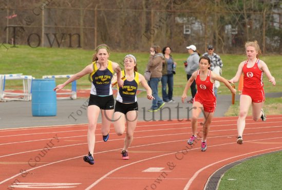 Gabby_Martin_11's tweet photo. @Teresas232 a pic of the part in the race when we both yell curse words in hopes we'll get the handoff π
#werepretty https://t.co/FdrIVl0Adh