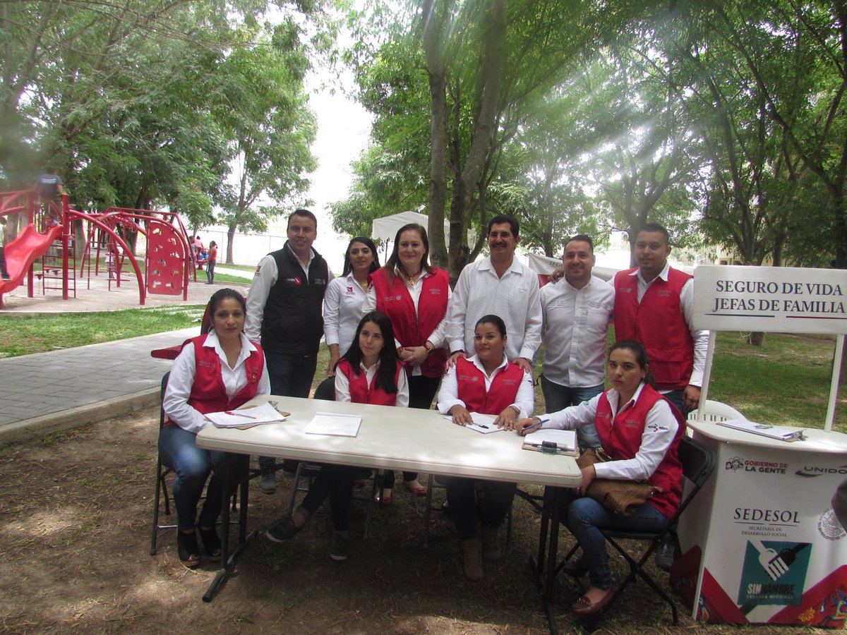 NOSMUEVENAYARIT's tweet photo. En CentroPrevencion jornada afiliacion #SVJF  a beneficiarias Pronapred director @carlosacraalva @LILIANAGOMEZNAY https://t.co/NnNUAq8Fx2