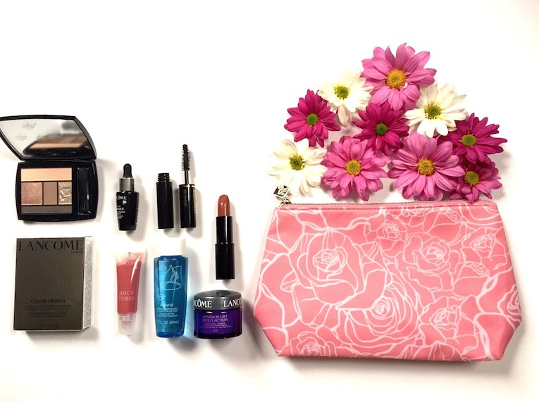 davelackie's tweet photo. I'm drawing for another #lancomeGWP set @hudsonsbay +palette in the next 15 minutes To enter follow @davelackie &amp; RT https://t.co/MrYwsH3RJX