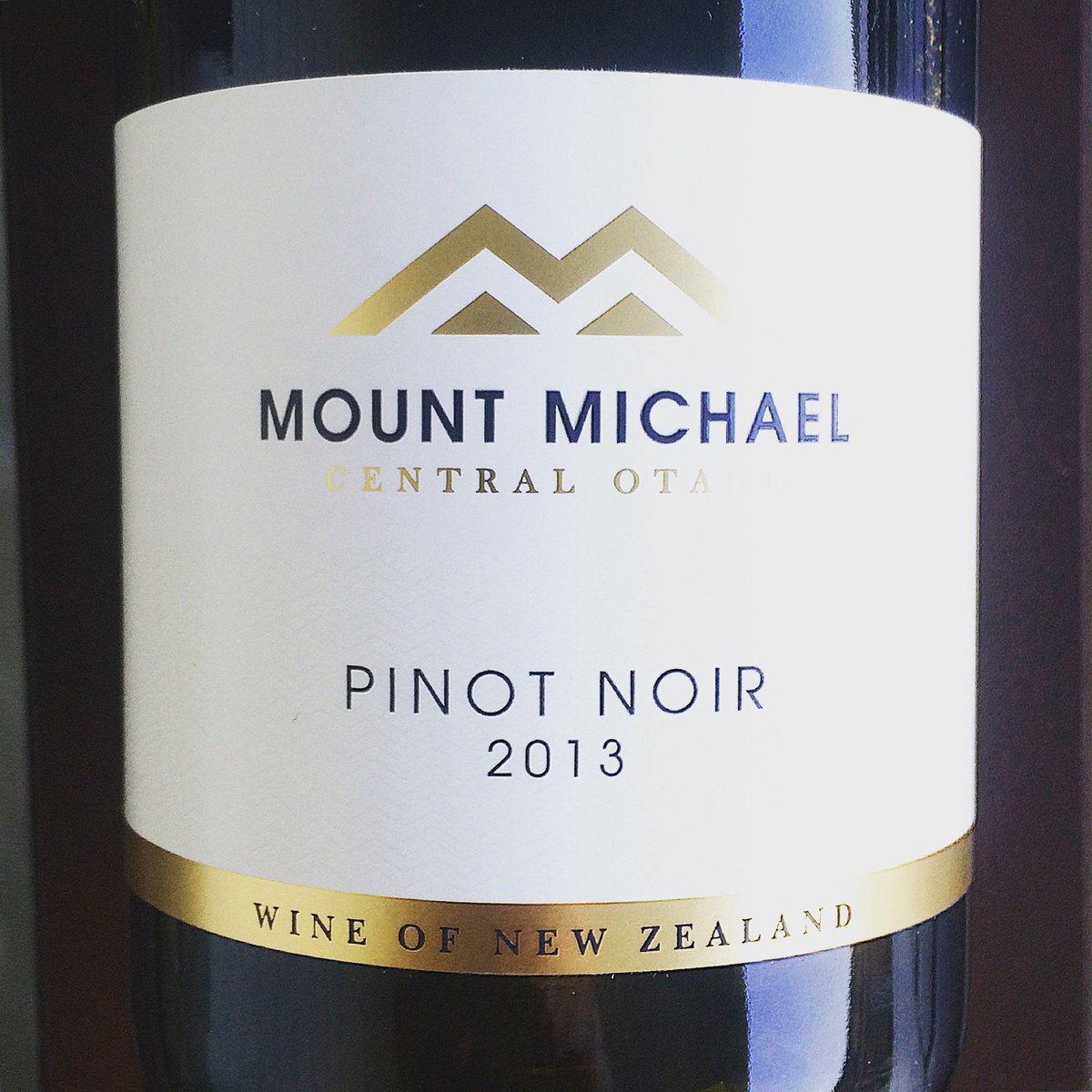 TheFermtdFruit's tweet photo. Nice Pinot by @MtMichaelWineNZ Black cherry, baked plum, cola + good acidity &amp; minerality @winewankers @JMiquelWine https://t.co/J7if07ANNG