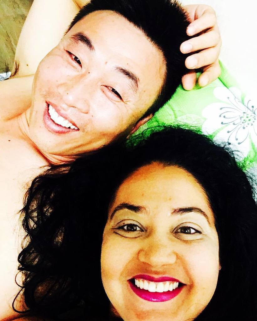 jeonjugram's tweet photo. Usie. ❤️❤️❤️❤️ My head looks huge. Lol. #usie #bedtime #tvtime #qualitytime #mcw #mixedcouple #mixed #blasian #mygu… https://t.co/X9op3cJsfr
