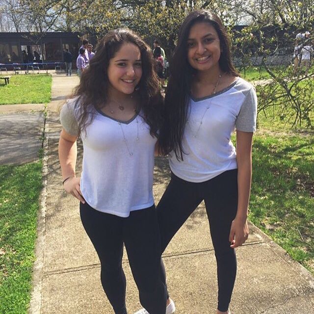 HerricksHs's tweet photo. Sophomores twin day 👯👭👬👫 https://t.co/dzuTSUh11a