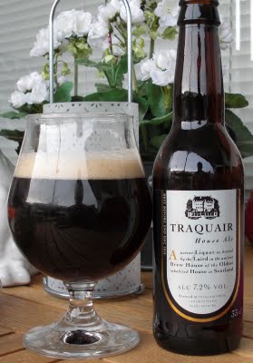 Beerman8298's tweet photo. Now available @BottleJockey @traquairhouse #HouseAle 7.2% abv 330ml &amp; #Caracole #Amber 8% abv 330ml @BravoBeerCo https://t.co/wd2iy8t3yS