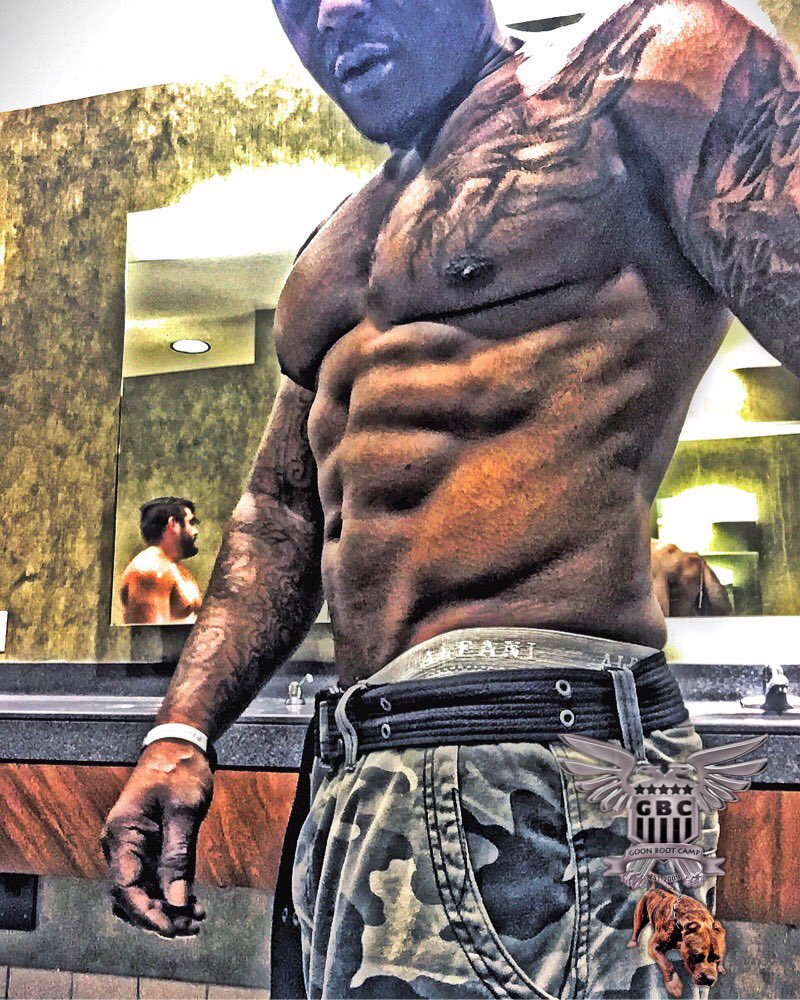 Chop_Built2Win's tweet photo. All I know is #Gainz!
#MONSTERMONDAY👹
#Motivation #MuscleAndFitness #1UpNutrition #TheShredIsReal l #Built2Win🏁 https://t.co/oOhyGDuVew