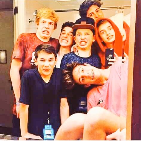 ilyaampottoroff's tweet photo. Look at @jacobsartorius face #magconfam goals https://t.co/GdiKzw0MYU