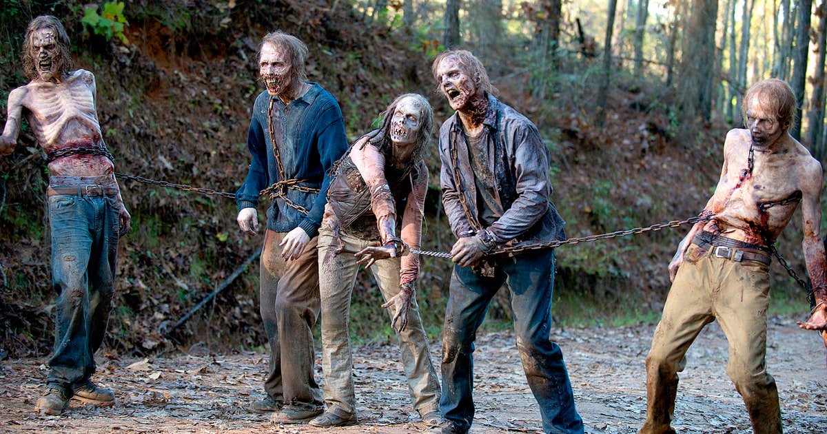 usweekly's tweet photo. Brothers convince their sister the zombie apocalypse has hit after her wisdom teeth removal: https://t.co/FloHftrXGR https://t.co/ep8jSJnidJ
