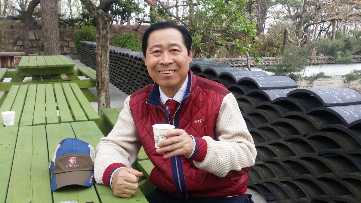 승리하세요 RT <a href="/nokeunLee/">이노근</a>: ㅡ 이노근 후보, 노원 갑 총선투표를 마치고 잠시 휴식차 도봉산길를 홀로 산책중 커피한잔ㅡ
# "진인사대천명"의 심경으로
출구조사와 개표시간을 기다리고
있다 "