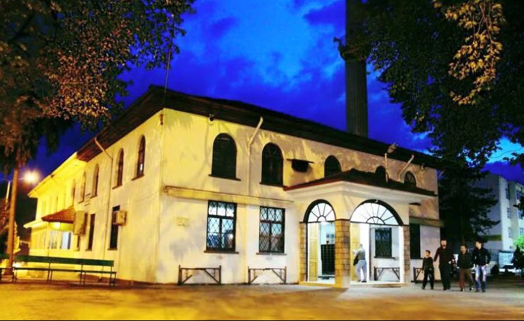 MediaHendek's tweet photo. Hendek merkez büyük camii https://t.co/dnUfjjj5FT