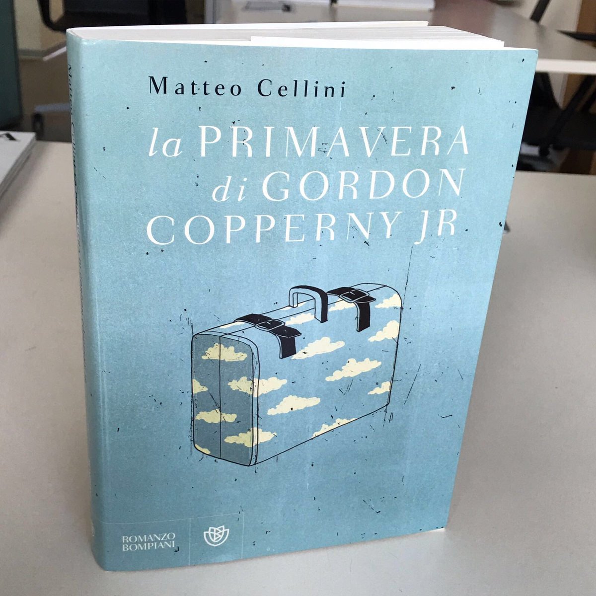 amicamagazine's tweet photo. #laprimaveradigordoncoppernyjr #matteocellini @libribompiani libro settimana su amica.it https://t.co/QrDPvaqSD9 https://t.co/Cv2TImoUF5