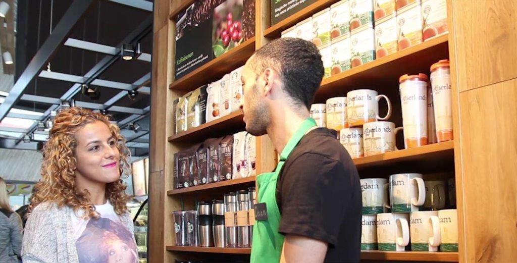 Danielle_NS_'s tweet photo. Op @AmsterdamCS zoeken we een #barista bij #starbucks in de Westhal. https://t.co/0q1WhA6p07 #solliciteren #vacature https://t.co/RYTxTPyKv2