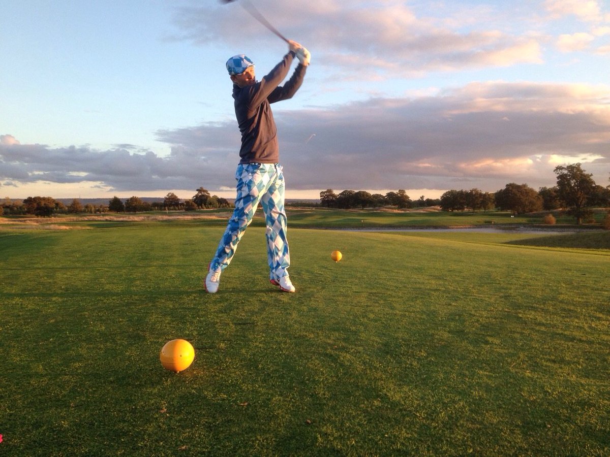 staffsgolf's tweet photo. Good luck to both @staffsunigolf &amp; @KeeleUni_Golf as they battle it out today for varsity pride @nulgc @RoyalAwesome https://t.co/PuH2qy2fpO
