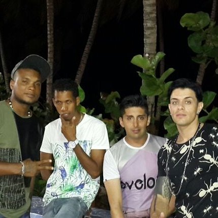 jeykatofficial's tweet photo. #LlegoLaQueEs #UlaUla #DimeMami #HazteAlParty #JeyKatFamily @sammywilsonmusic @djorlylanevula @komisario ���� https://t.co/Q6kvLBB2ZI