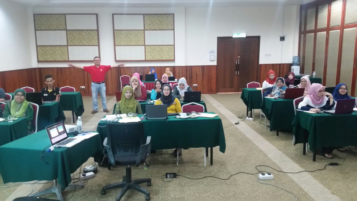 indeepreneur's tweet photo. Kursus Teknik Promosi ... #KabilahAwanBiru #AwanBiru #Kursus #Usahawan #MARA #PMD #Besut  https://t.co/g0kobgbIC1 https://t.co/7DOTSYLyvr