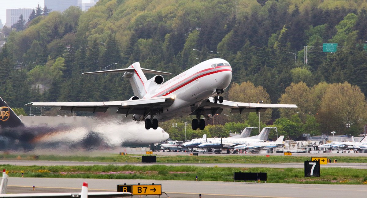 Kent_YVR's tweet photo. Day 2 of #AGFSEA16 began @MuseumOfFlight #BFI with #KalittaCharters #Boeing #727 #freighter #N720CK taking off https://t.co/56Mhk1kNfV