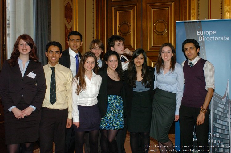 12 Trending #WorkOutfits to Wear in Summer 2016 - trendattire.com/12-trending-wo… Via. <a href="/trendattire/">Harshwardhan Singh</a>