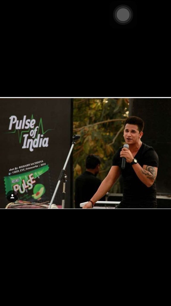 princenarula88's tweet photo. Love my life https://t.co/6PmqgmeIxj
