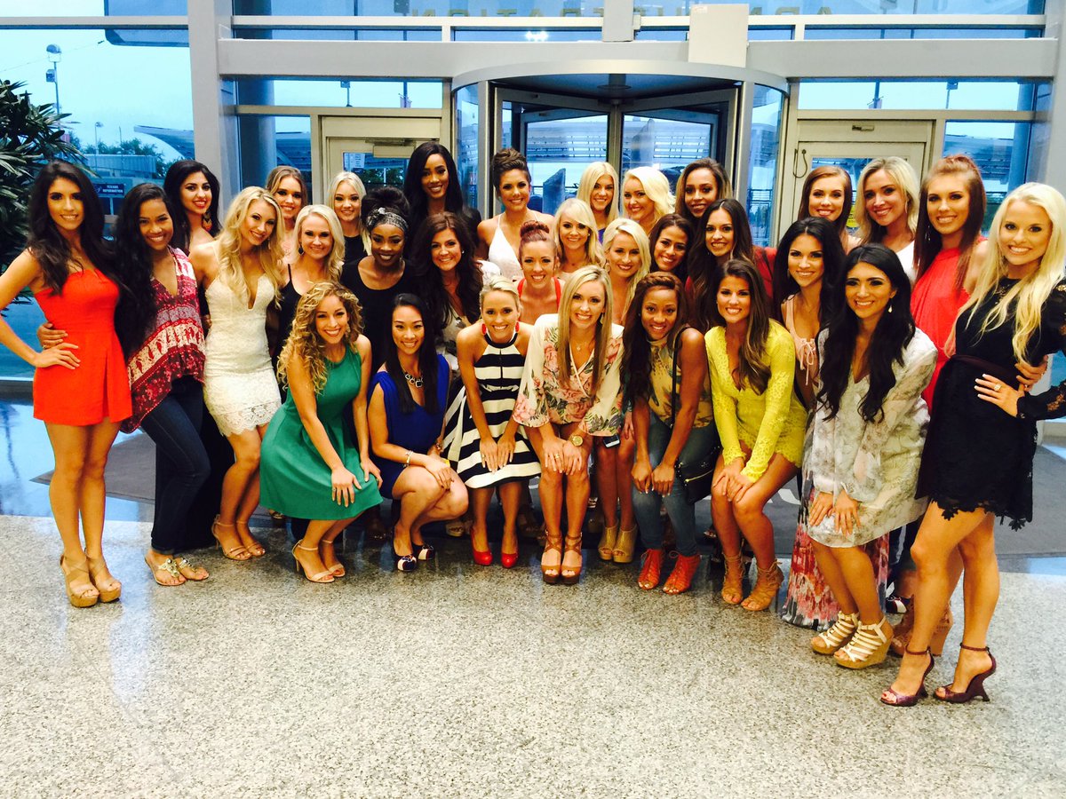 lizwebb21's tweet photo. How lucky I am to have something that makes saying goodbye so hard... #ForeverHTC #babesonparade https://t.co/JBOB8n4uce