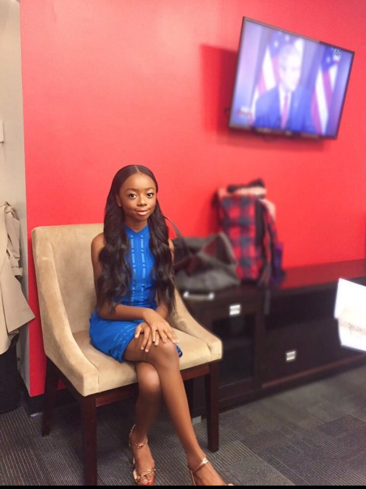 Tamm__TL's tweet photo. Professor: please don't show up outside of my office two weeks before finals asking for extra credit
Me: https://t.co/2aUl41sTeA
