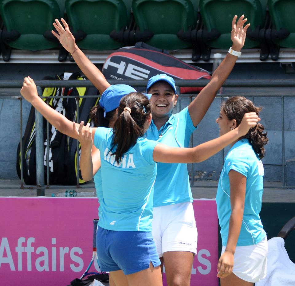 CTLAdvantage's tweet photo. #CTL2015 junior Sathwika Sama is undefeated in India's wins over Sri Lanka and Uzbekistan! #AdvantageIndia #CTLPower https://t.co/frOr5s6qig